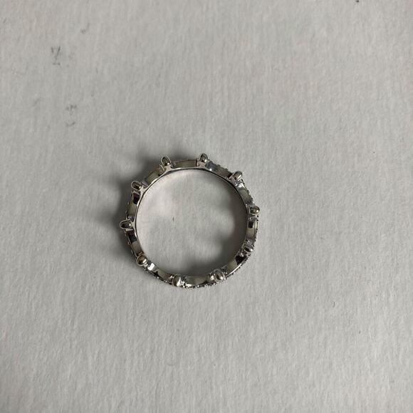 Size 8 Clear Sparkling Crown Silver Ring - Picture 5 of 8